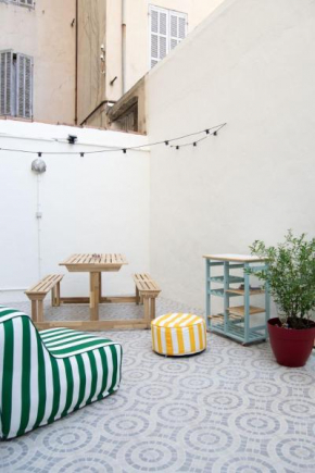Appartement avec terrasse authentique �� Marseille